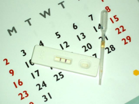 Calculul ovulatiei - perioada fertila, metoda calendarului, temperatura bazala, mucus cervical si test de ovulatie